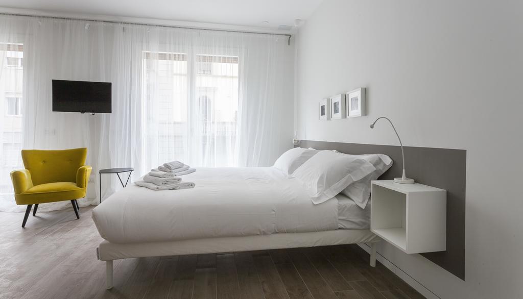 Italianway-Poma Appartement Milaan Buitenkant foto